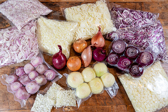 Frische Zwiebel Weiss, Rot und Schalotten