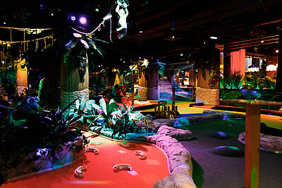 Adventure Golf, Minigolf mit Thematisierung