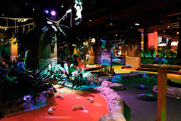 Adventure Golf, Minigolf mit Thematisierung