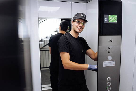 Service für Aufzüge und Fahtreppen