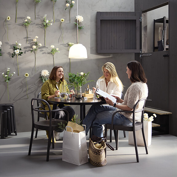 Einrichtung von Hotels, Restaurants, Cafés, Büros und gewerblichen Flächen